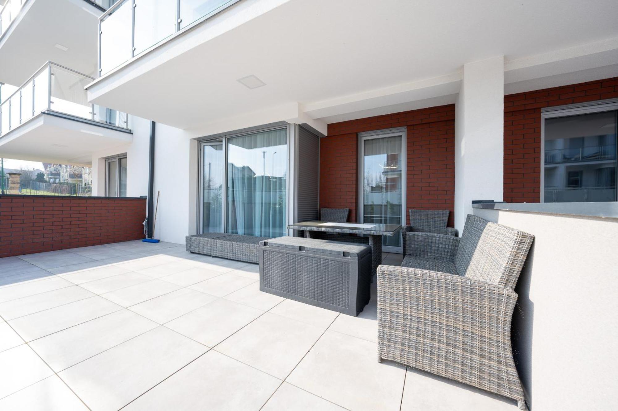 Apartament Z Wielkim Tarasem Morska 2 Rewal 50M Do Morza Exterior foto